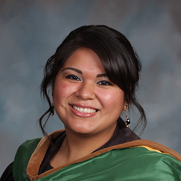 Image of CIA alumna Acenette Gonzalez ’14.