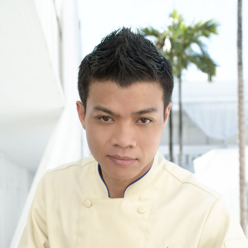 Headshot of CIA Culinary Arts alum Hung Huynh ’02.